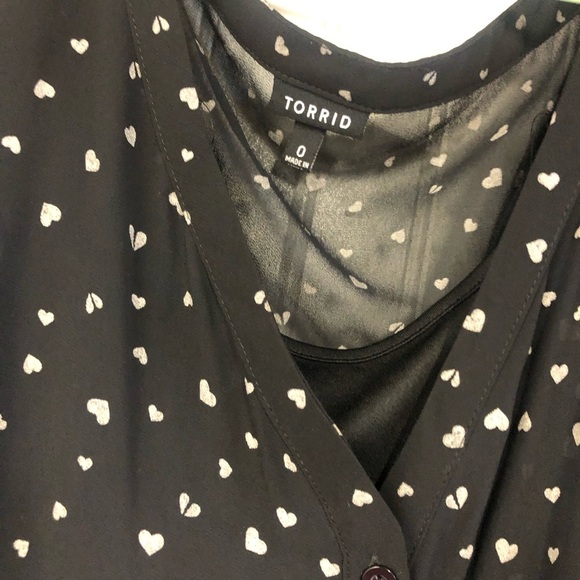 Torrid Black Dress with White Heart Print Short Sleeve Pullover Size 0 XL - Picture 3 of 4